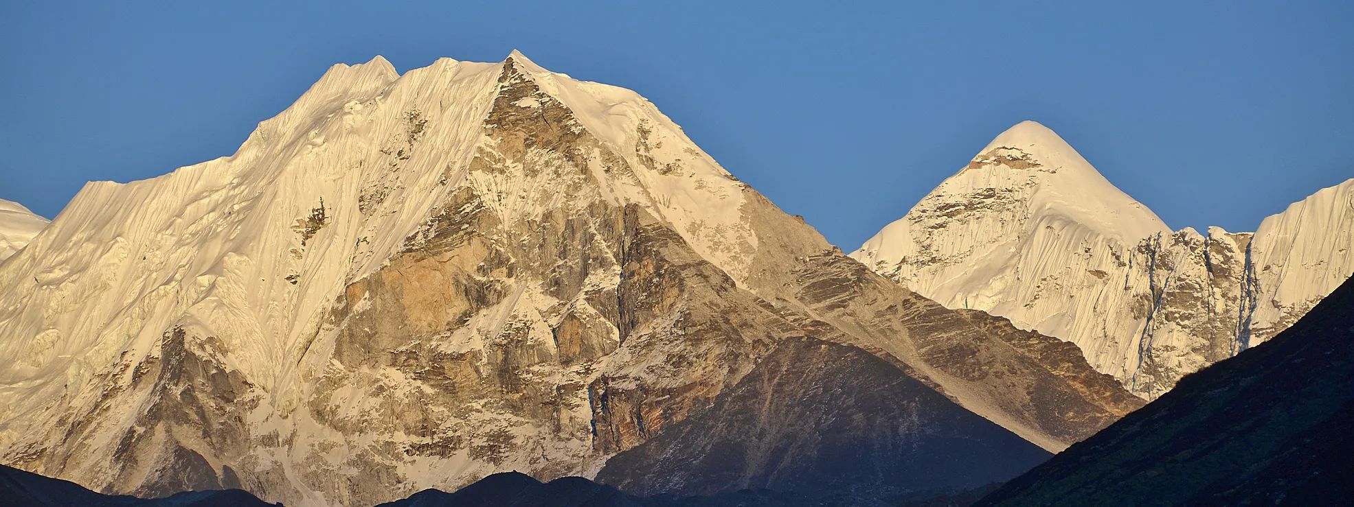 Read more about the article Island Peak (6.173 m)