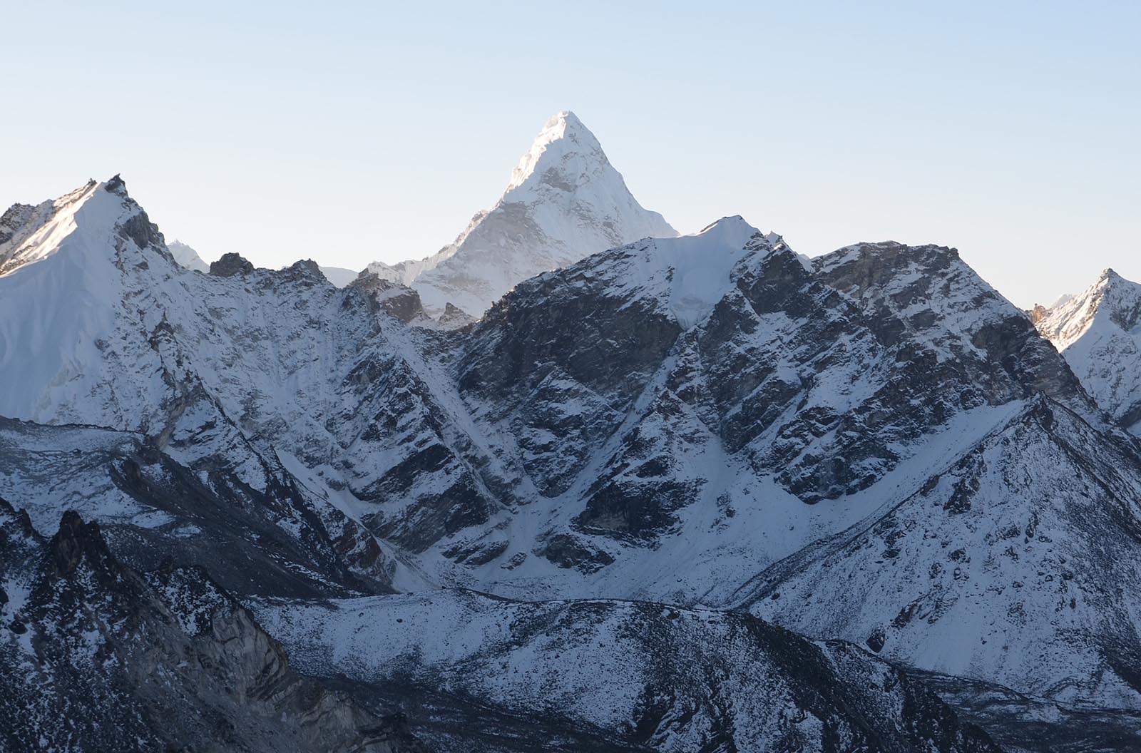 Read more about the article Pokalde Peak (5.806 m)